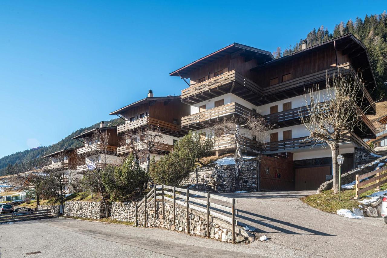 Ciasa Apelli Lägenhet Pozza di Fassa Exteriör bild